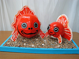 抱樸館福岡の玄関で皆さんをお出迎えするメオト金魚