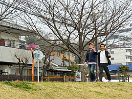 春の景色やおしゃべりを楽しみながら歩きました