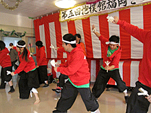 チームＴＡＣＨＩＢＡＮＡによるよさこい踊り。息もぴったり、熱気が伝わってきました