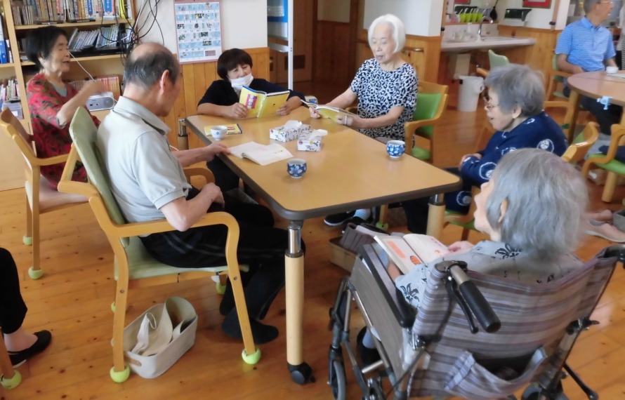 唱歌と歌うご利用者