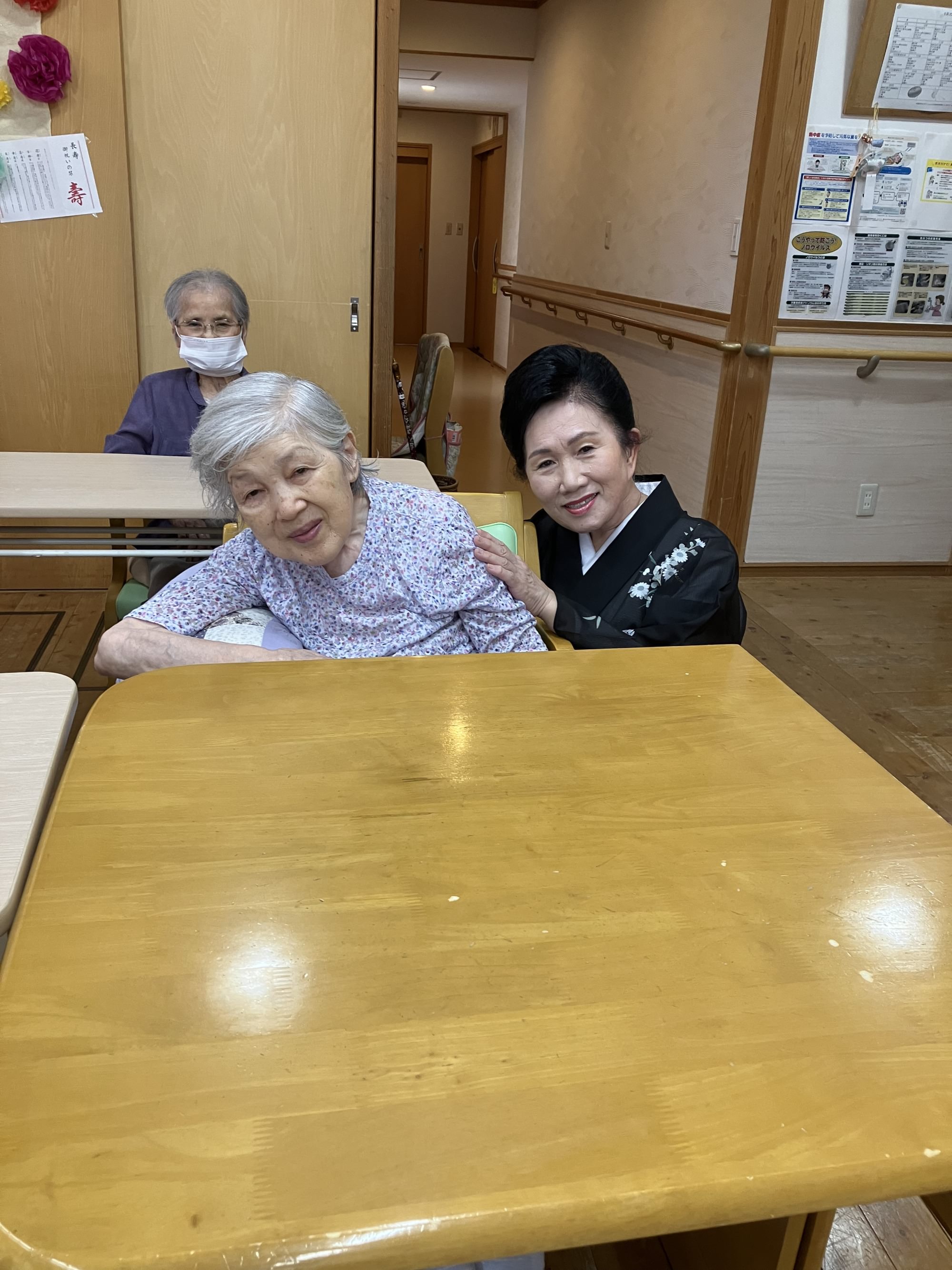みんな笑顔