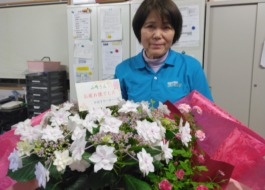 きれいなお花に囲まれて、お疲れ様でした