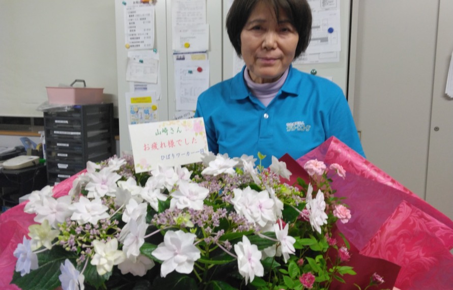 きれいなお花に囲まれて、お疲れ様でした