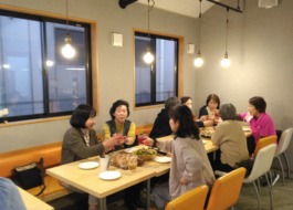 懇親会を行いました