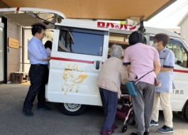 パンの移動販売写真