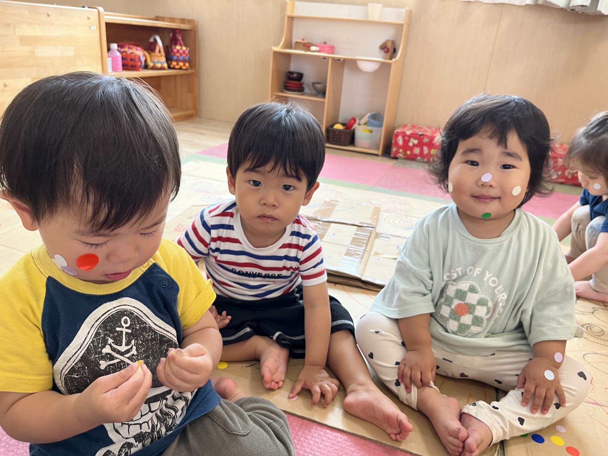 遊ぶ子ども達