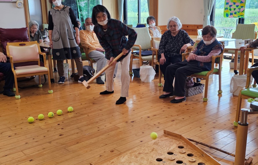 室内でスカットボール祖するご利用者