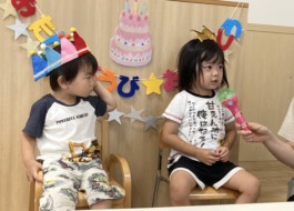 お誕生日会の様子　5枚