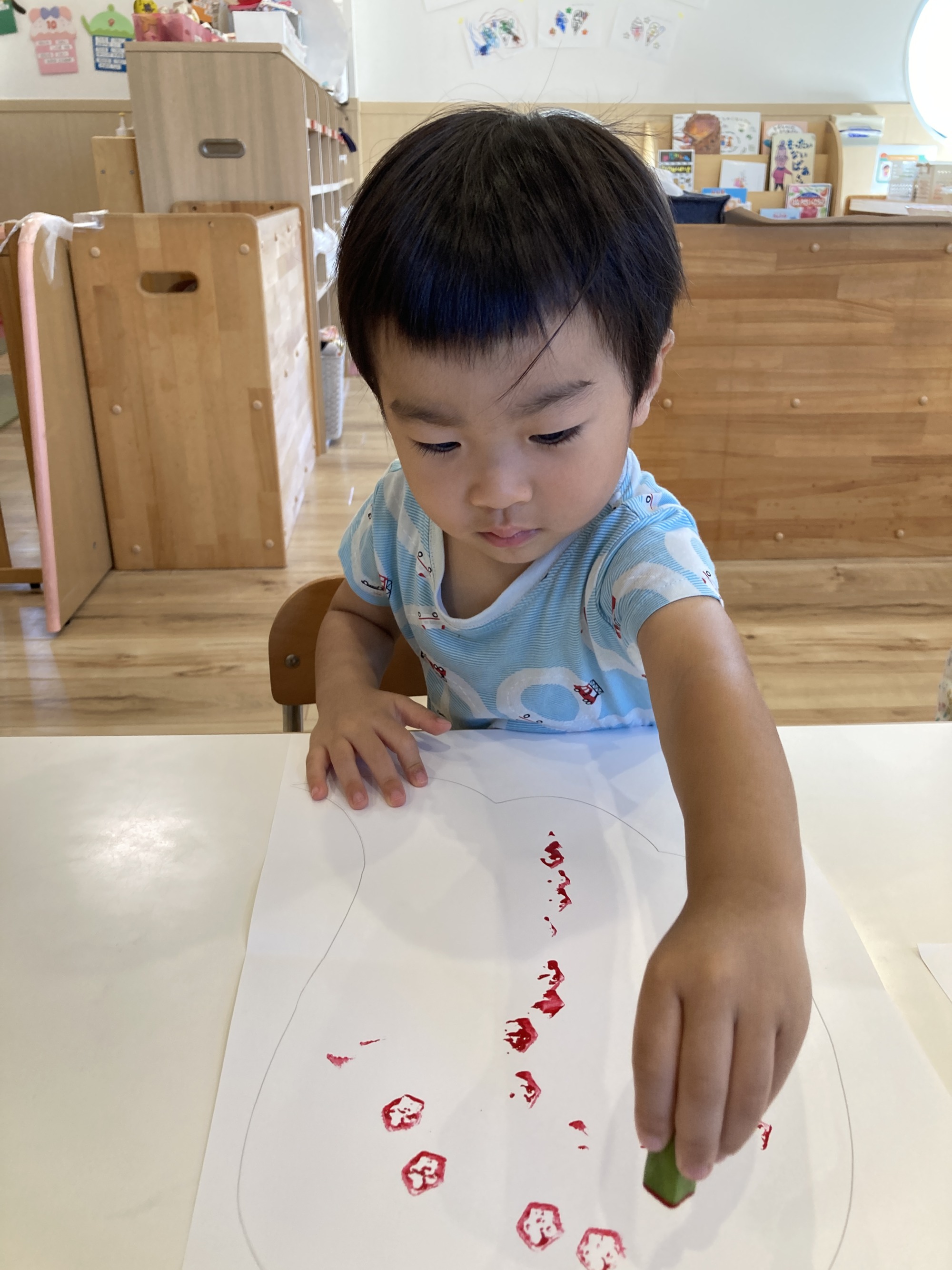 野菜スタンプの様子　7枚