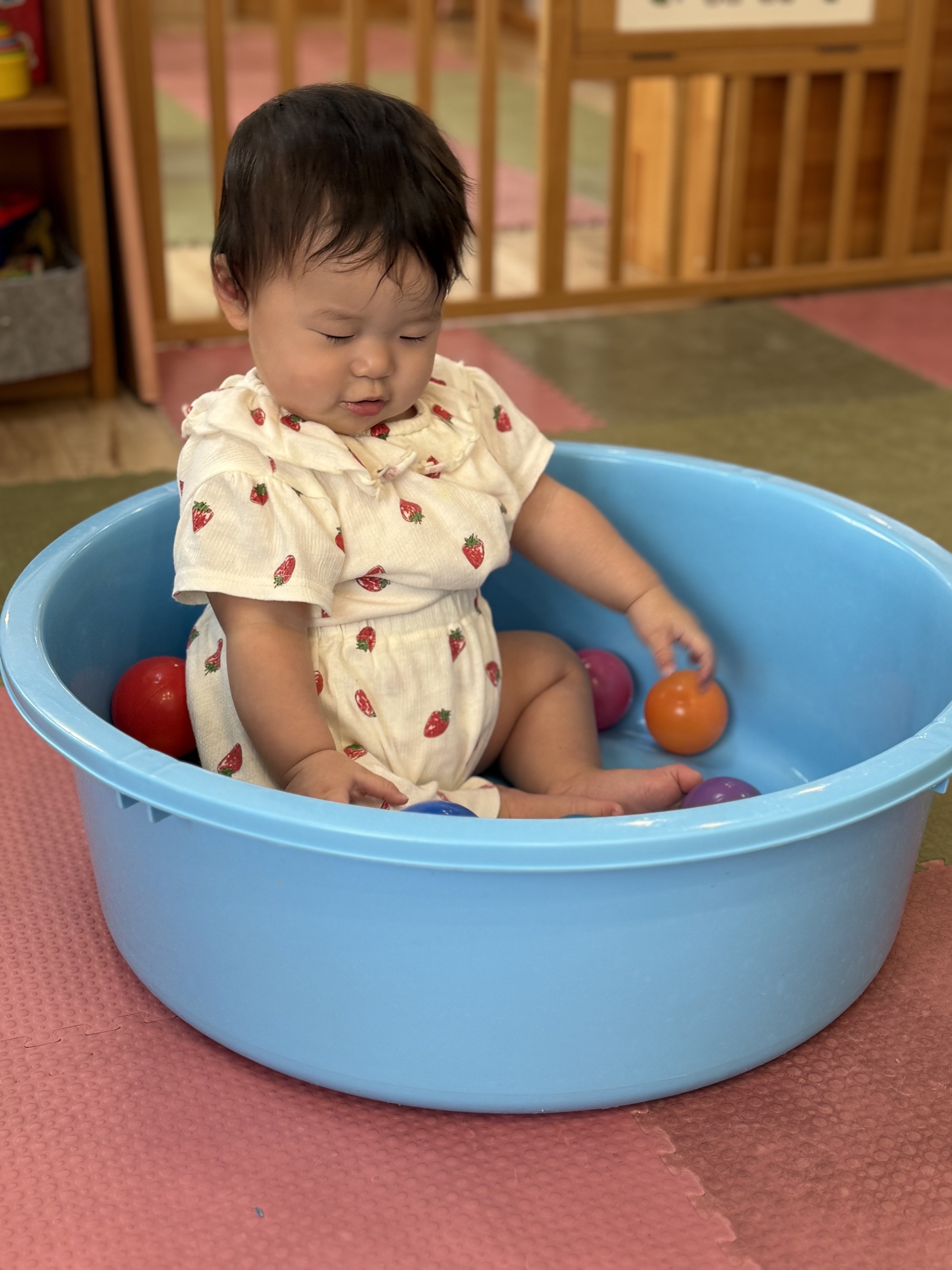 0歳児　ボールプール8枚
