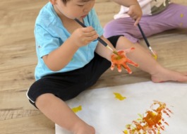 1歳児　絵の具遊び17枚