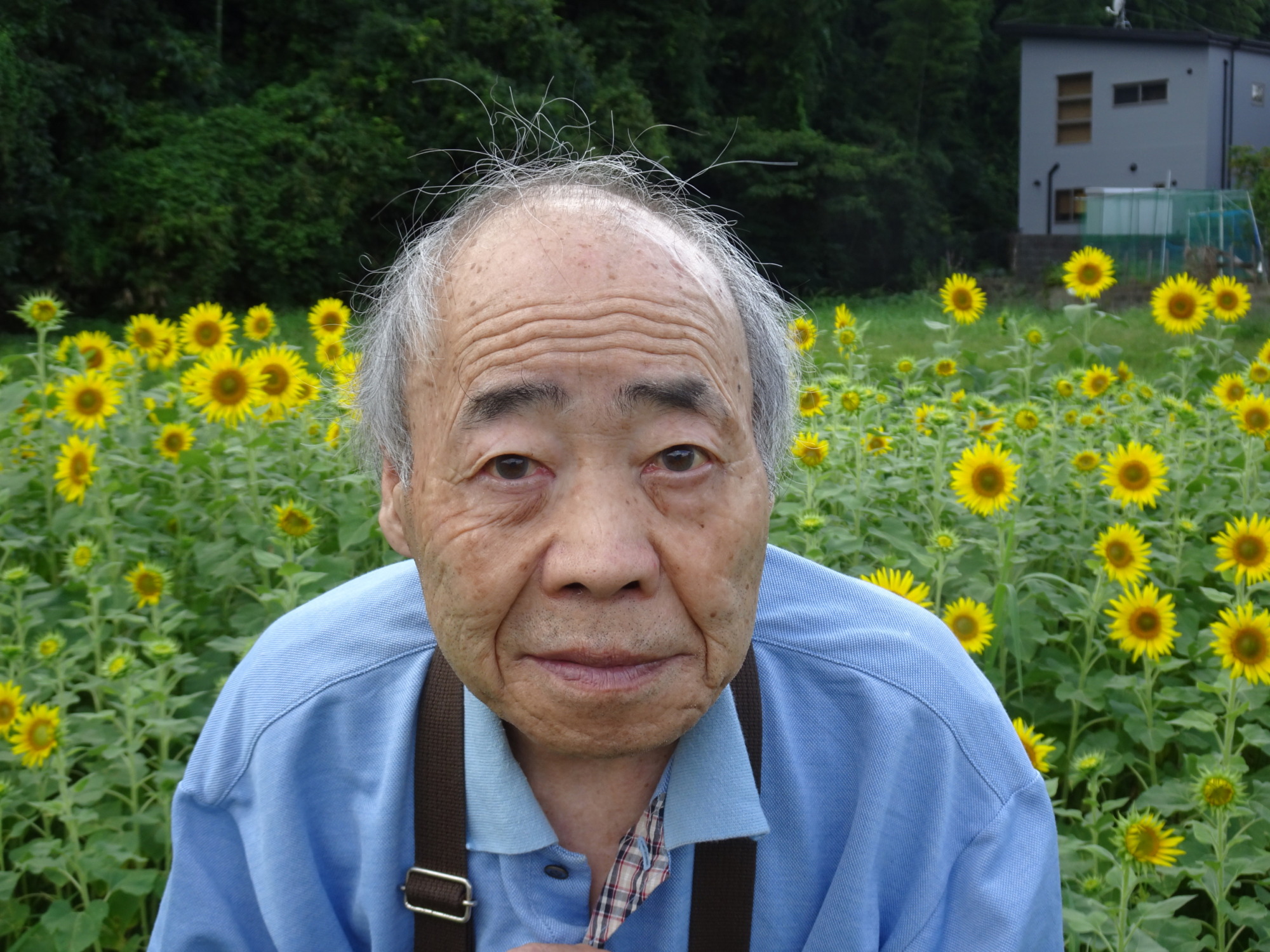 ひまわりの前で撮った写真
