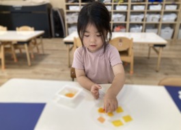 製作を楽しむ子どもたち 14枚