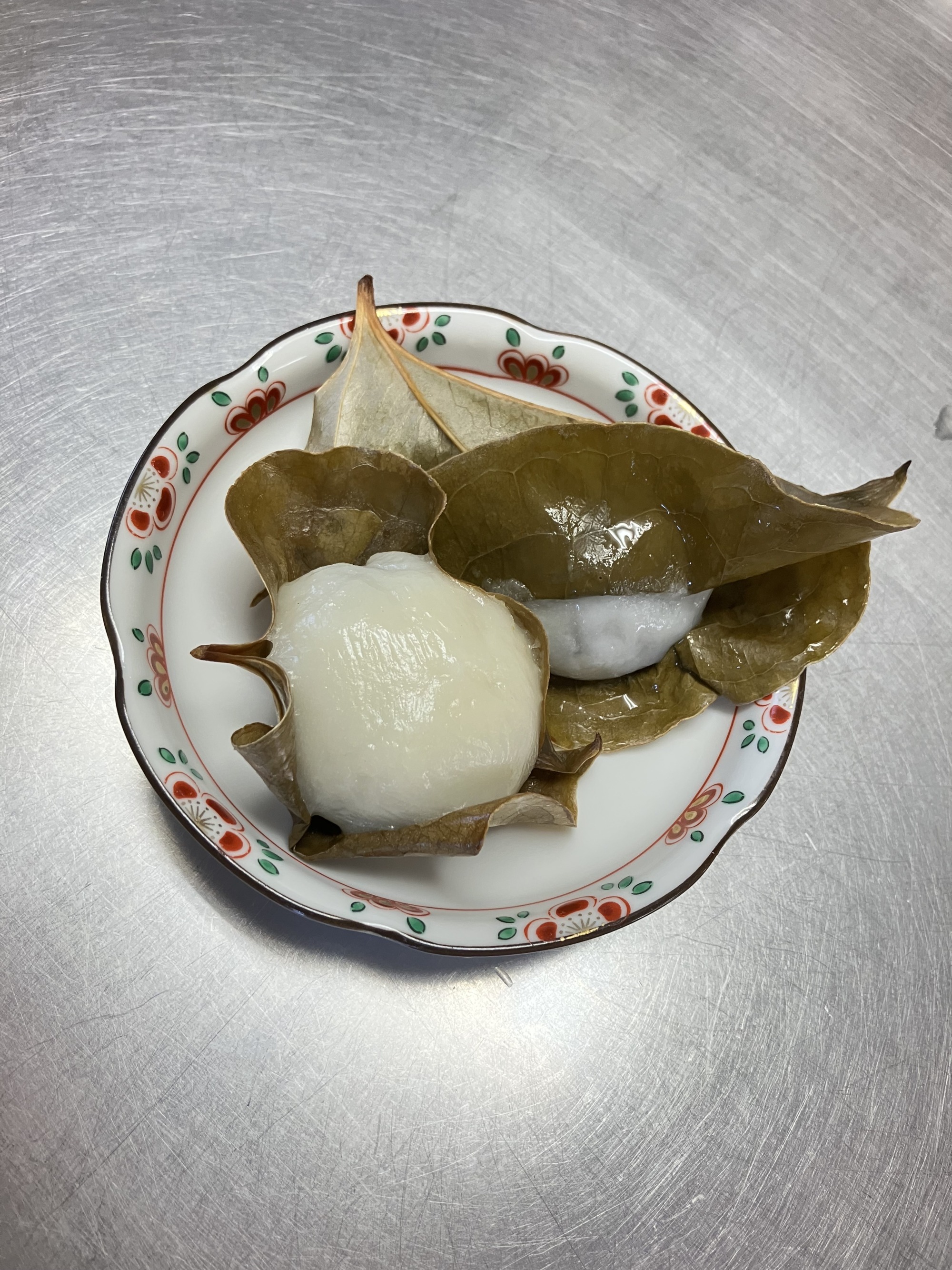 団子の葉に包まれたお団子