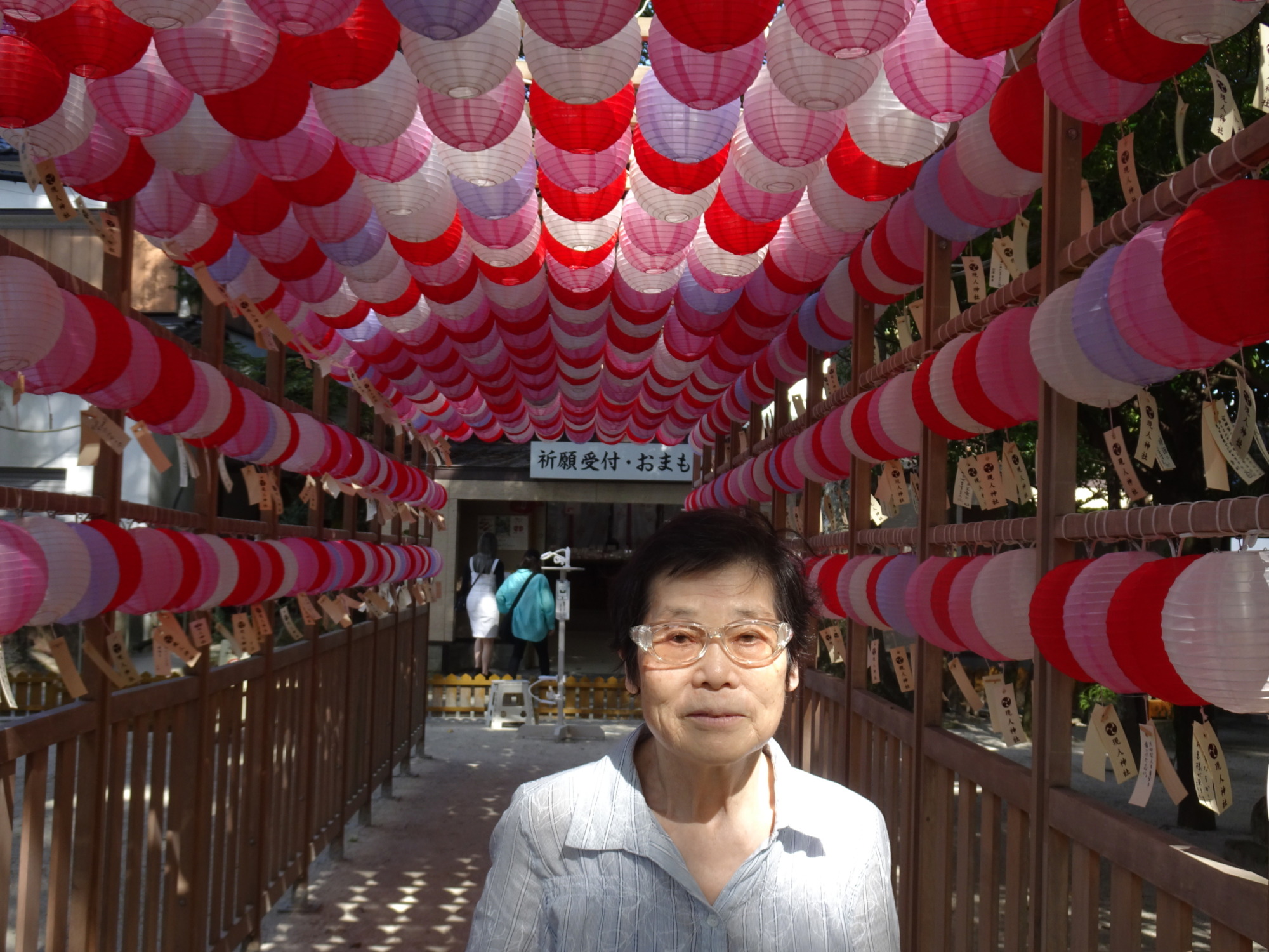あらひと神社のぼんぼり回廊で撮った写真