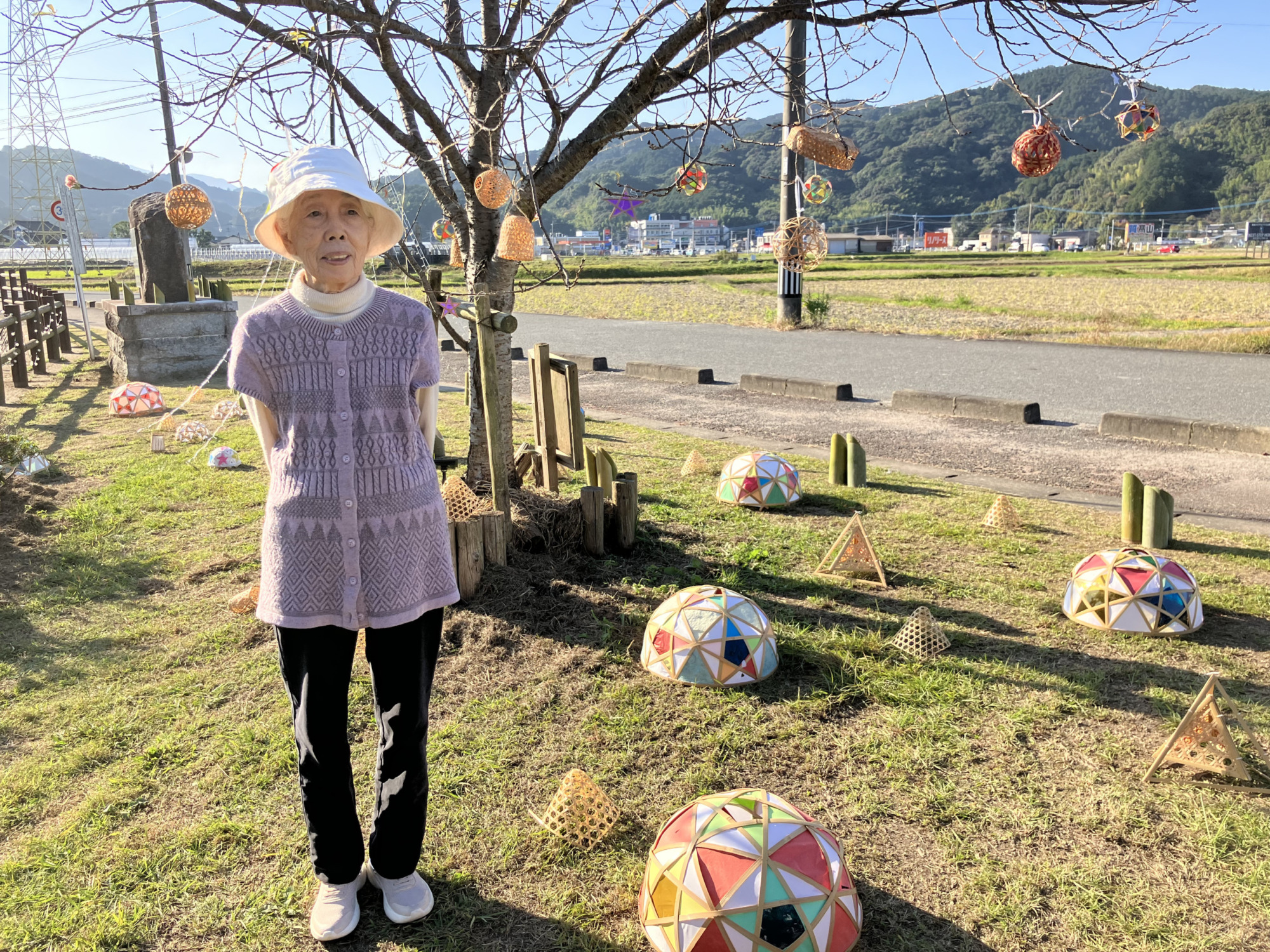 灯籠と一緒に撮った利用者さんの写真