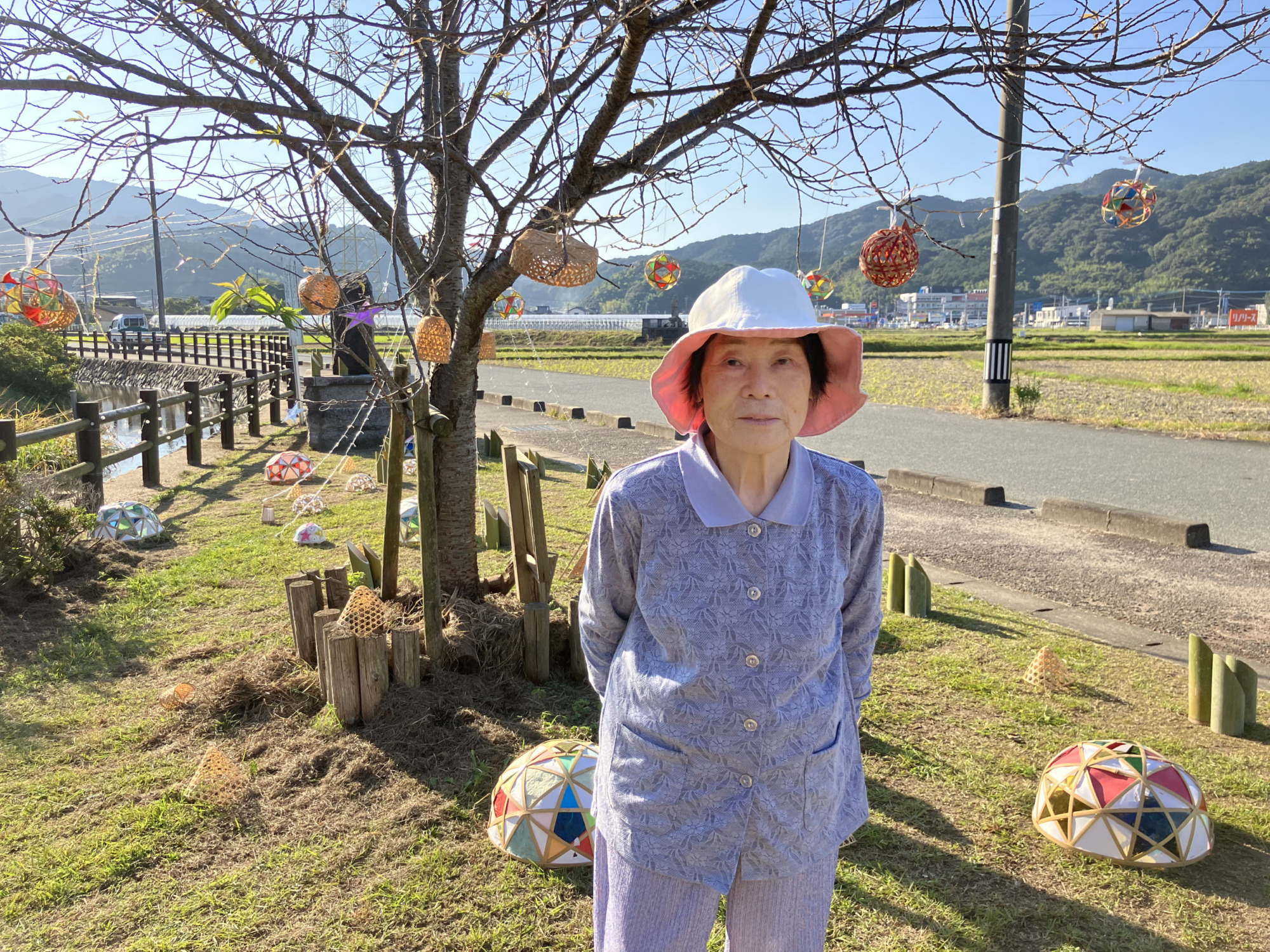 灯籠と一緒に撮った利用者さんの写真