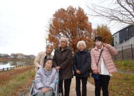 利用者さんたちとワーカーで撮った写真