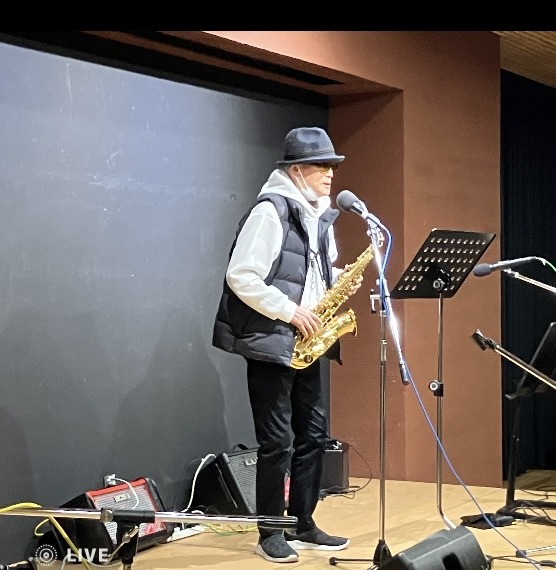 同行援護DEヘルパーと会場へ　Hさんカッコイイです！