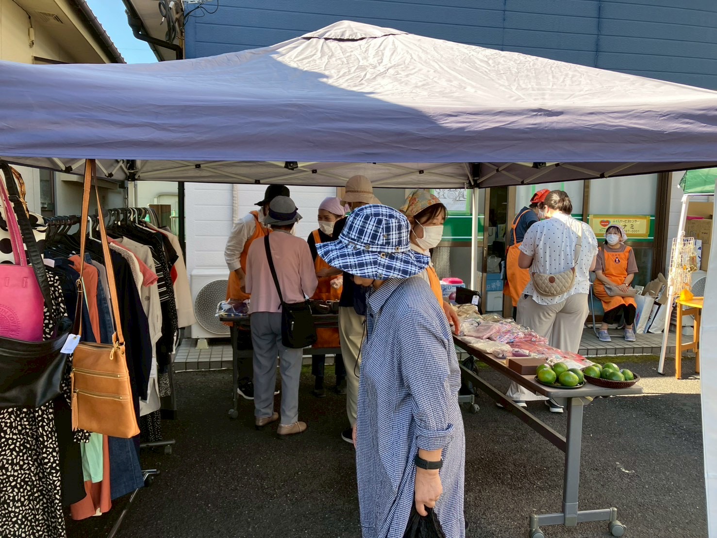 地域の方も買いに来てくださいました