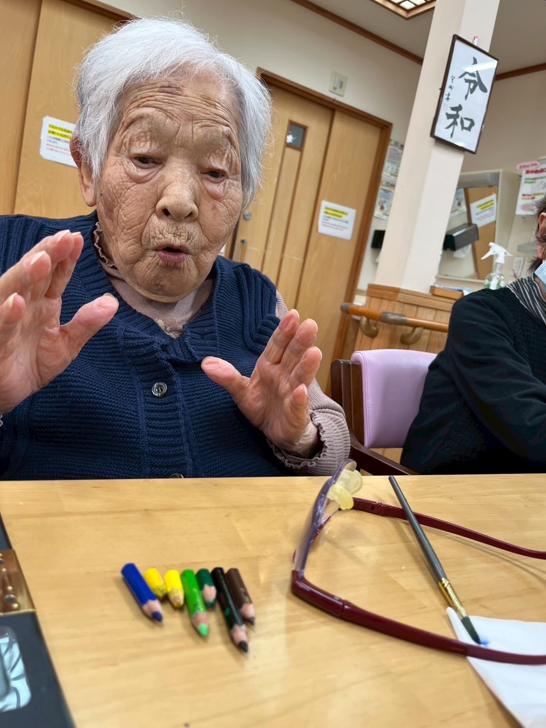 鉛筆画 「なれない浴衣」作品Ｎｏ．100 最後の一本まで色鉛筆の命を全部使いきる！｜みんなの日記｜社会福祉