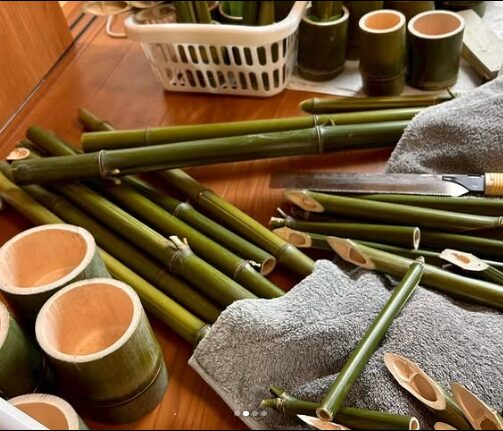 ワーカーが竹林から切ってきた竹