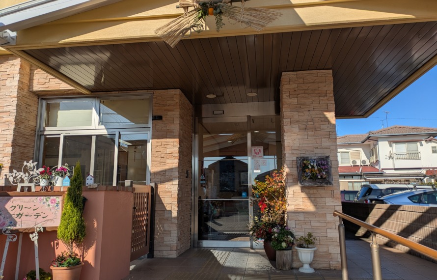 玄関外の正月飾り