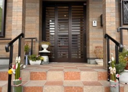 玄関に飾られた門松