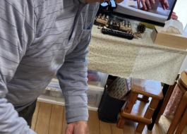 ホットケーキ生地を混ぜる利用者様