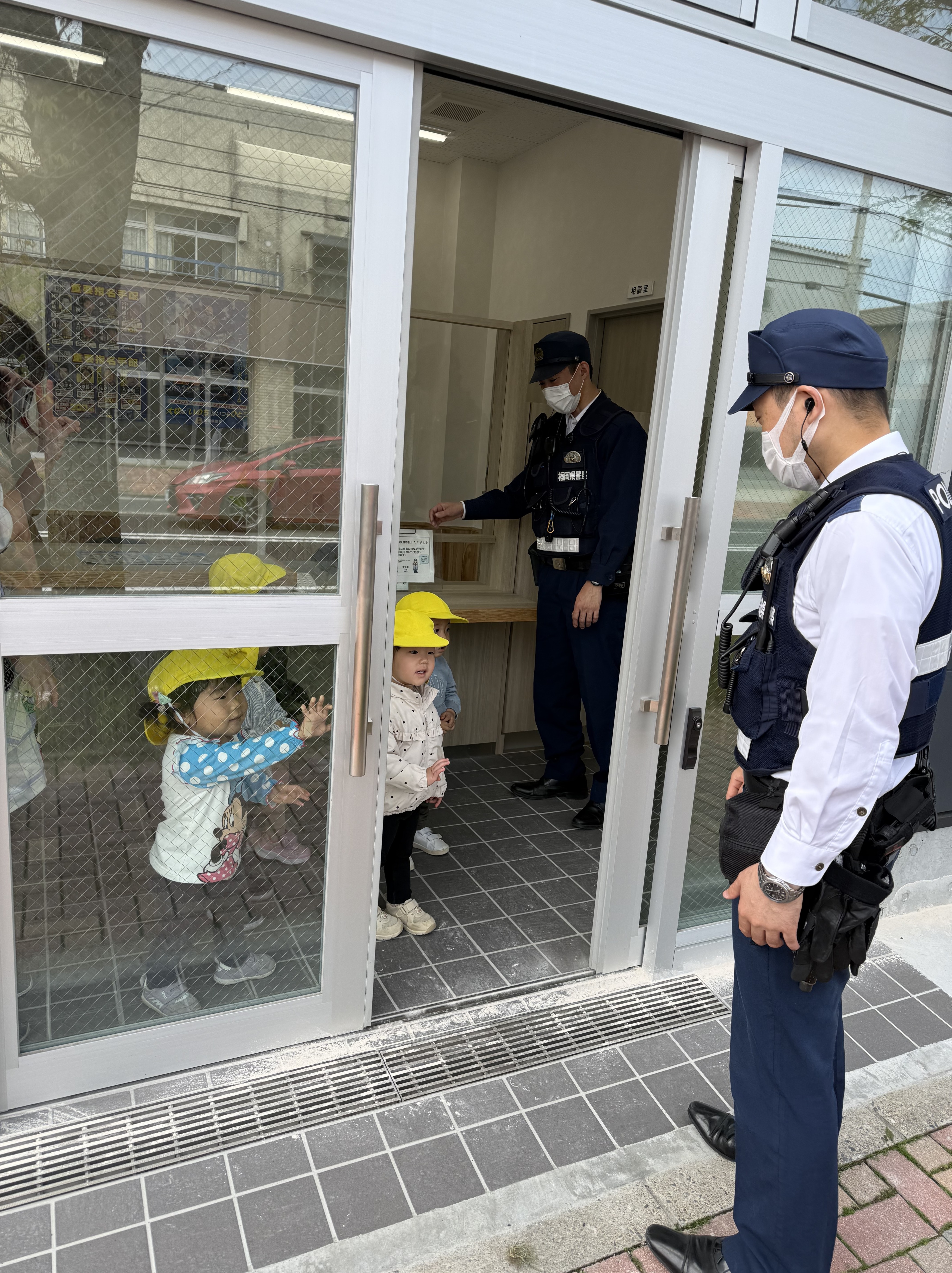 2歳児　交番訪問