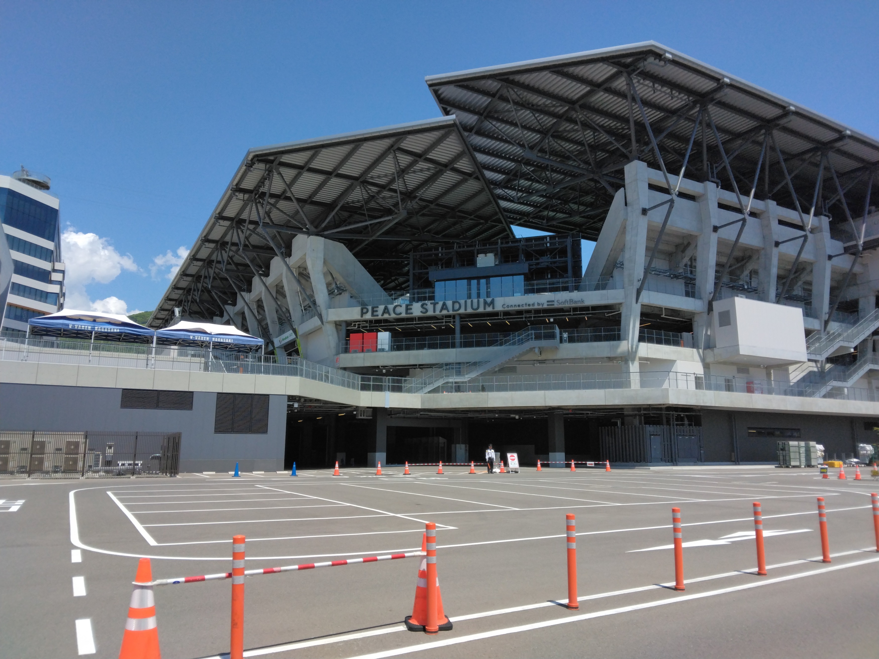 スタジアム8