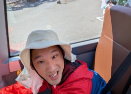 2階の最前席で喜ばれています。