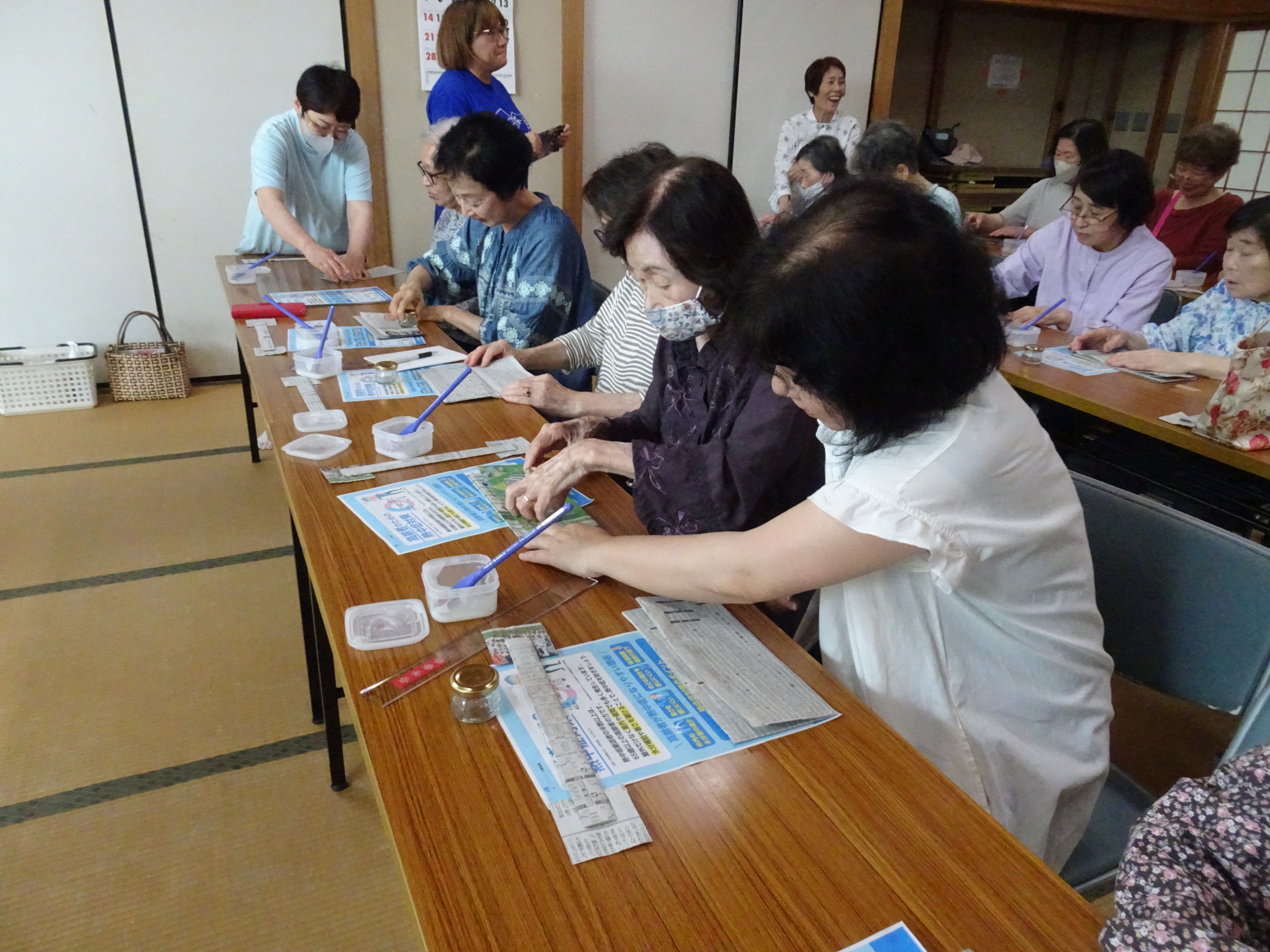 地域の方にサポートしてもらいながら作る利用者さん