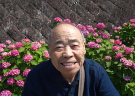 あじさいの前で撮った利用者さんの写真