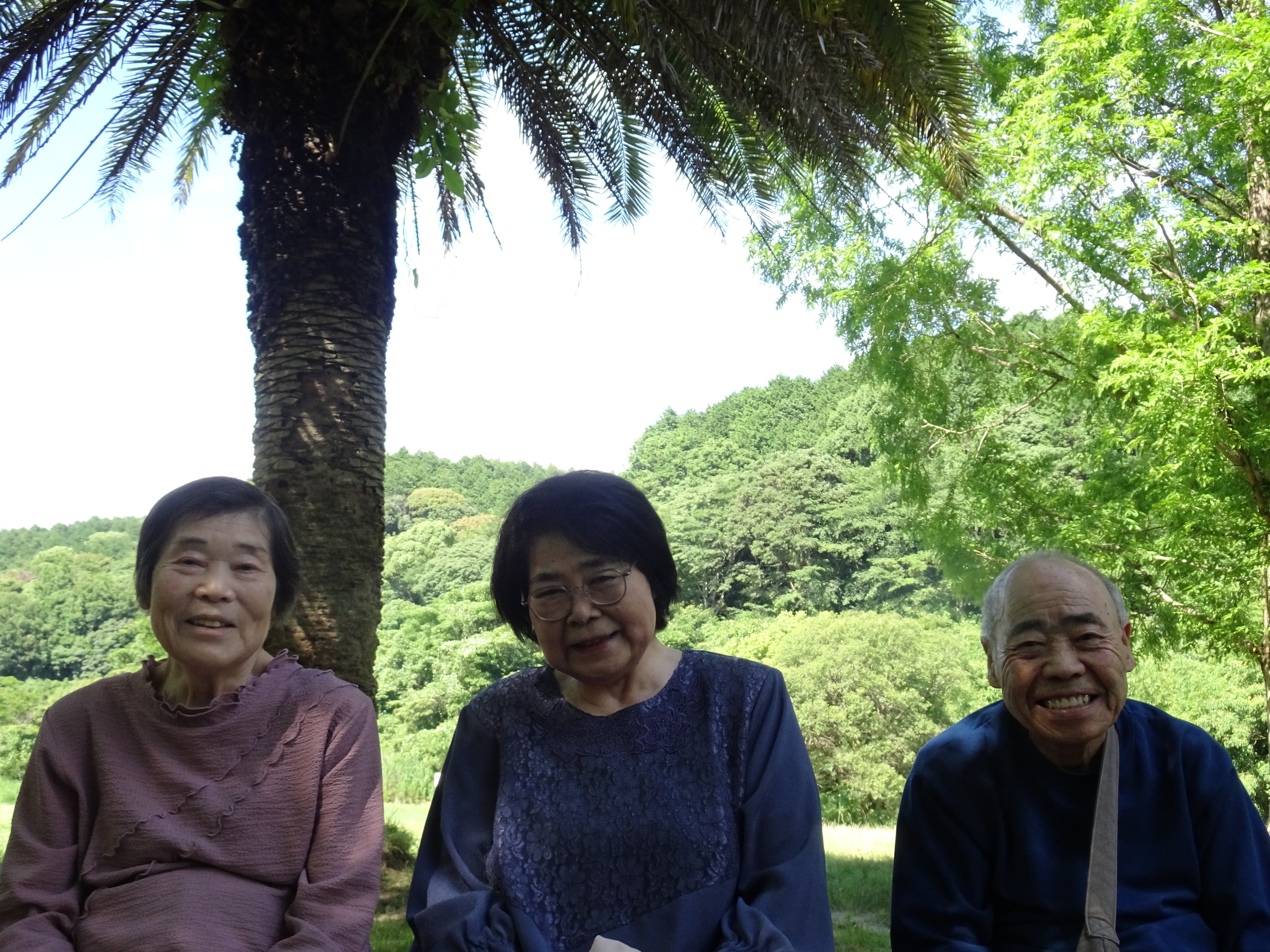 休憩中の利用者さんたちの様子