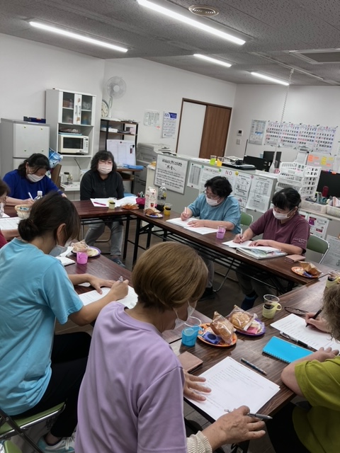 定例会を開催しています