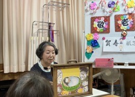 紙芝居を読んでいるところ